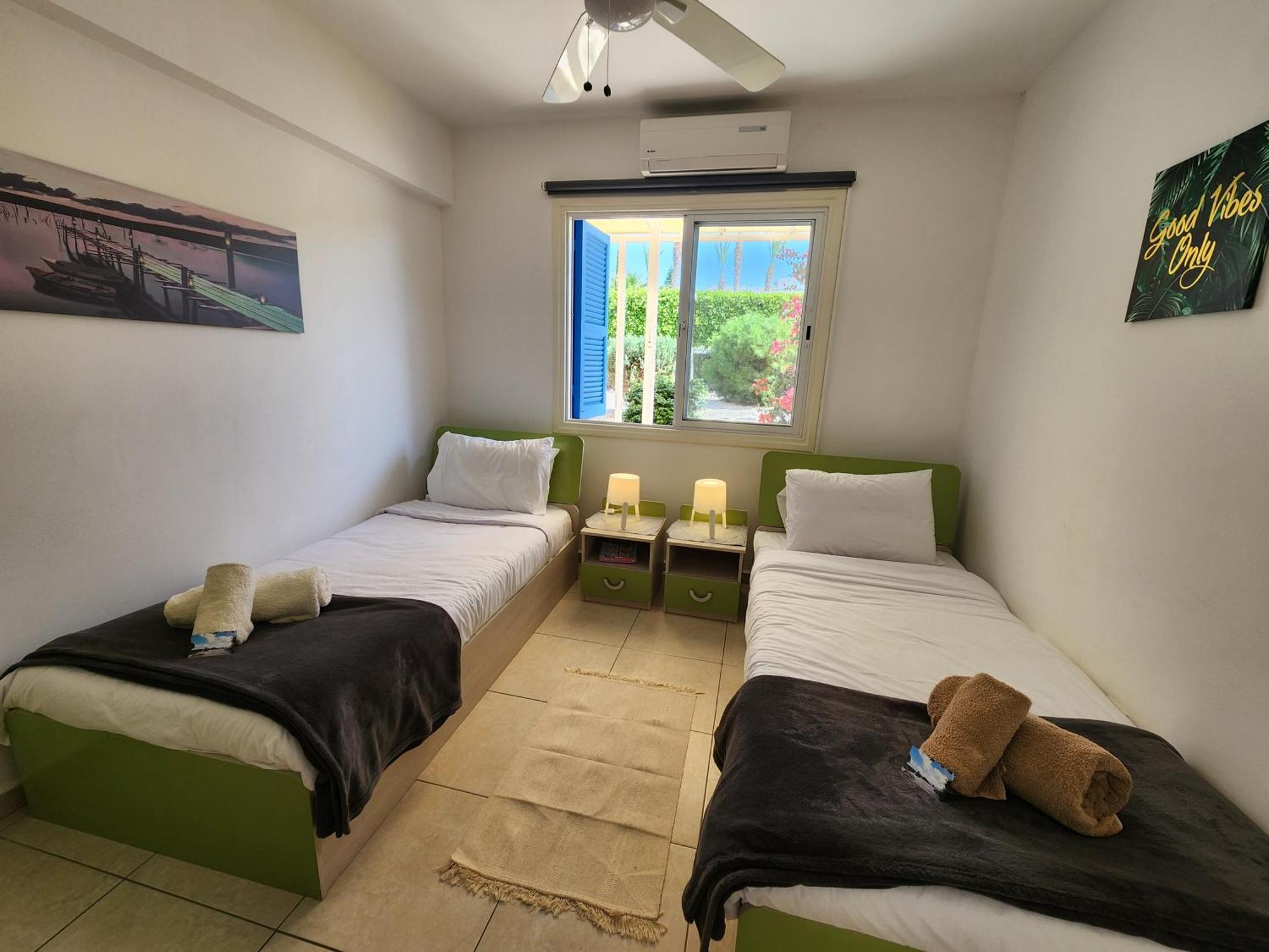 Ocean Pearl Apartment Peyia Bagian luar foto
