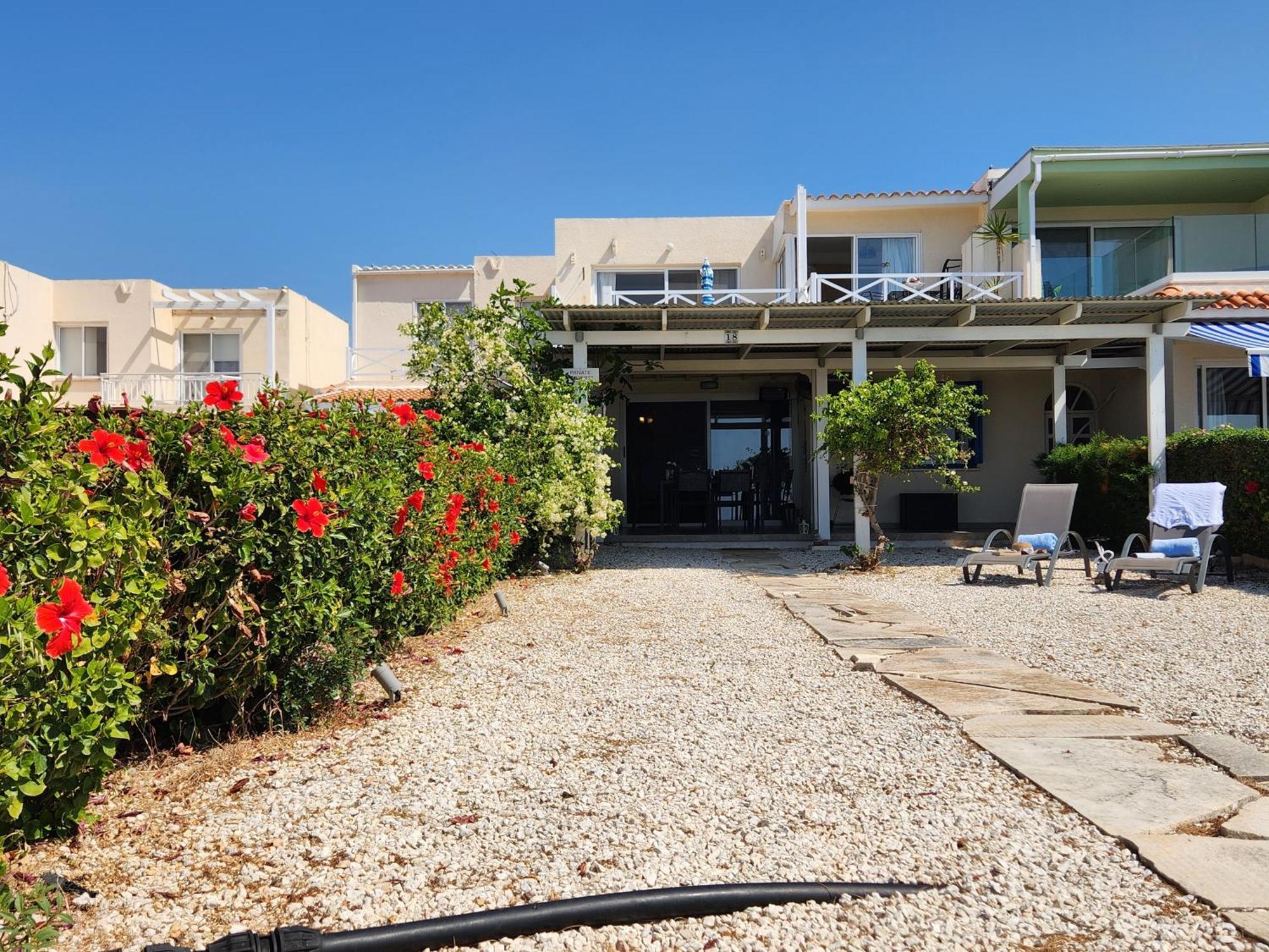 Ocean Pearl Apartment Peyia Bagian luar foto