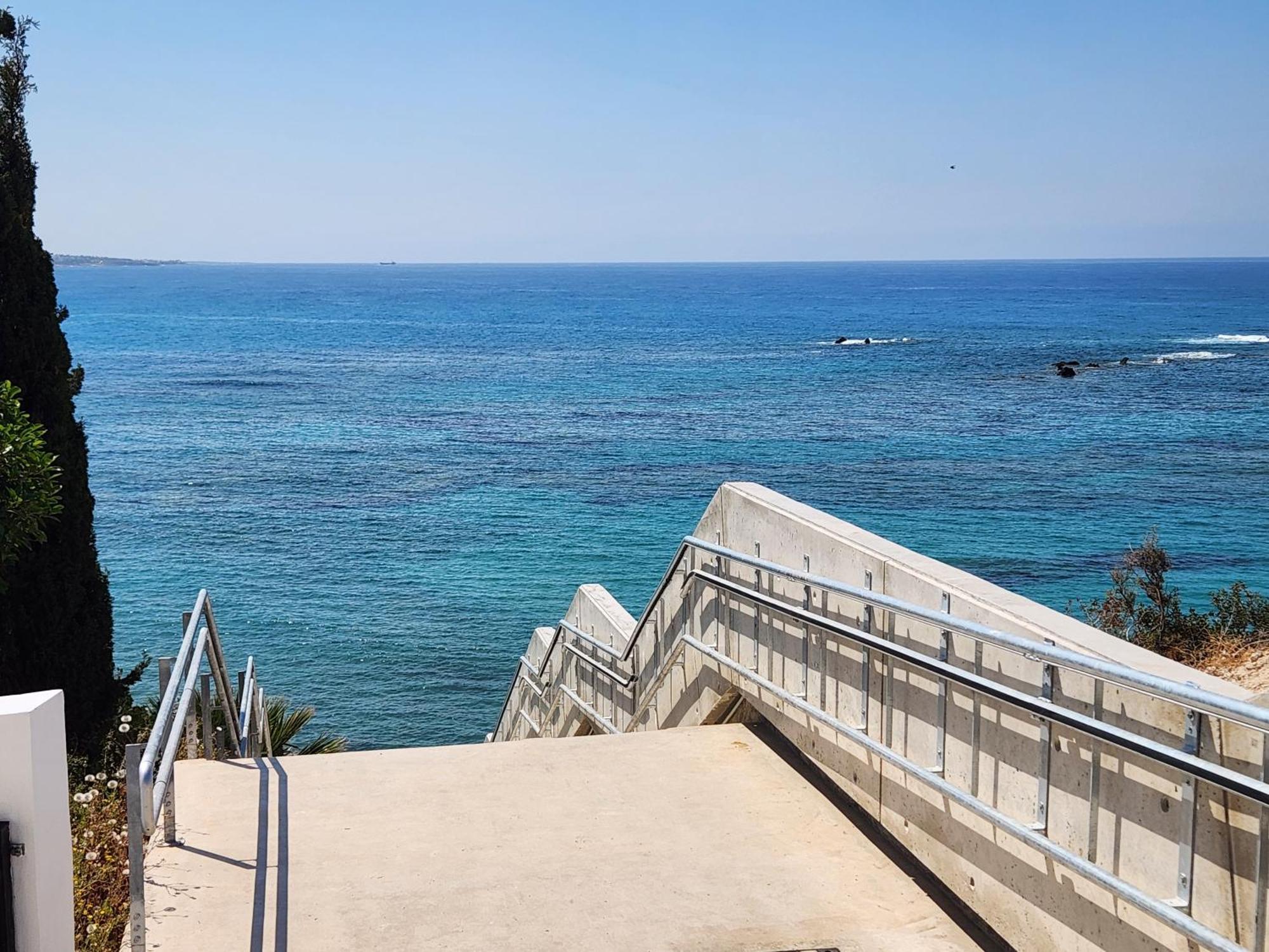 Ocean Pearl Apartment Peyia Bagian luar foto